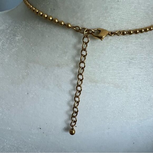 Gold tone beaded sparkle heart pendant necklace - Picture 6 of 6